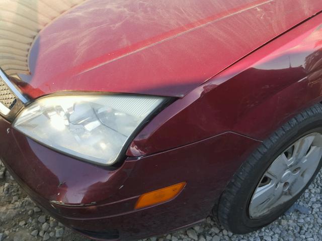 1FAHP34N66W222916 - 2006 FORD FOCUS MAROON photo 9