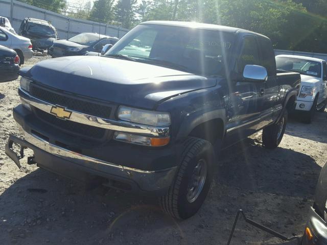 1GCHK29U91E152927 - 2001 CHEVROLET SILVERADO BLUE photo 2