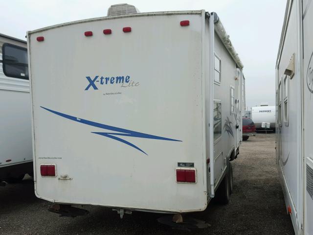 1S4BF262833010576 - 2003 EXTR 5TH WHEEL WHITE photo 4