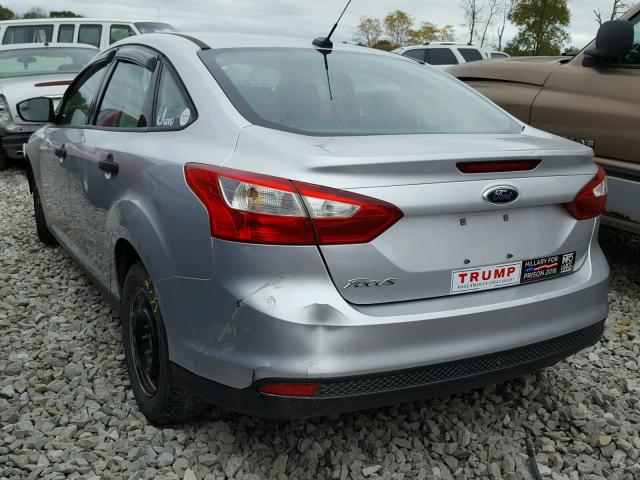 1FAHP3E23CL354131 - 2012 FORD FOCUS S SILVER photo 3