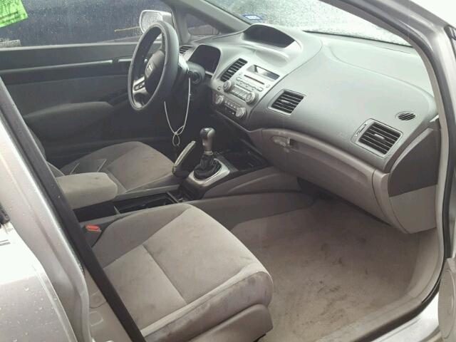 1HGFA15856L018076 - 2006 HONDA CIVIC SILVER photo 5