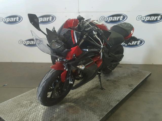 JKAEXEE12GDA22095 - 2016 KAWASAKI EX650 E RED photo 2