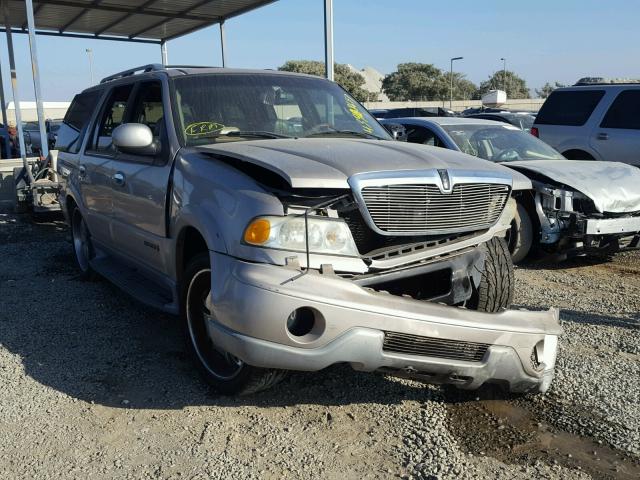 5LMEU27R72LJ14968 - 2002 LINCOLN NAVIGATOR SILVER photo 1