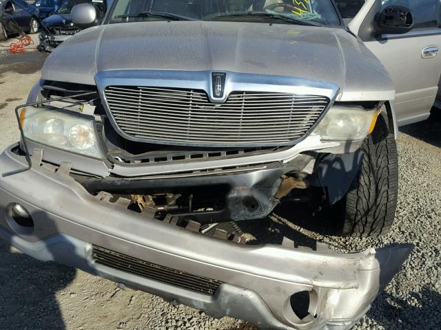 5LMEU27R72LJ14968 - 2002 LINCOLN NAVIGATOR SILVER photo 7