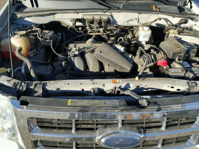 1FMCU03118KA92625 - 2008 FORD ESCAPE TAN photo 7