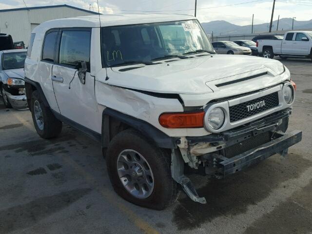 JTEBU4BF4BK101647 - 2011 TOYOTA FJ CRUISER WHITE photo 1