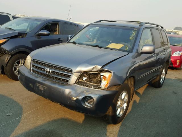 JTEGF21A930110416 - 2003 TOYOTA HIGHLANDER BLUE photo 2