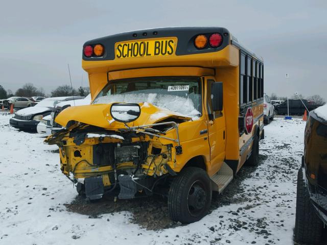 1FDEE4FL1GDC07043 - 2016 FORD ECONOLINE YELLOW photo 2