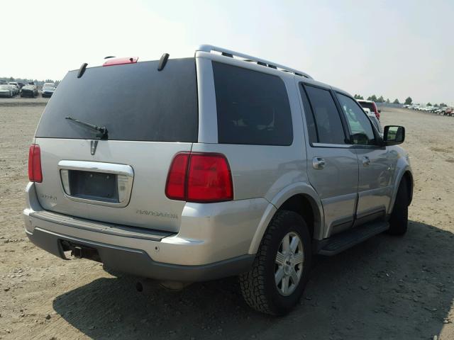 5LMFU28R64LJ28219 - 2004 LINCOLN NAVIGATOR Srebrny zdjęcie 4