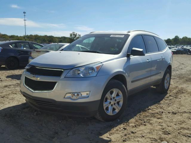 1GNKRFED4CJ314625 - 2012 CHEVROLET TRAVERSE L SILVER photo 2