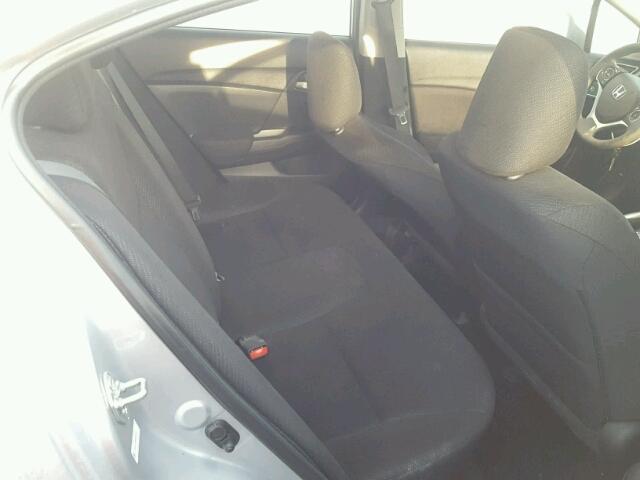 19XFB2F59DE065168 - 2013 HONDA CIVIC LX Argent photo 6