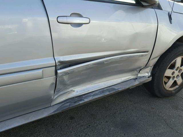 2CNDL63F156147501 - 2005 CHEVROLET EQUINOX SILVER photo 9