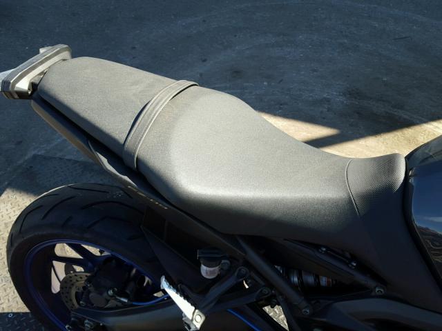 JYARN33Y8EA001177 - 2014 YAMAHA FZ09 C GRAY photo 6