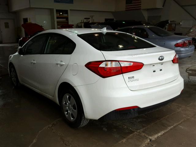 KNAFK4A60G5615737 - 2016 KIA FORTE LX WHITE photo 3