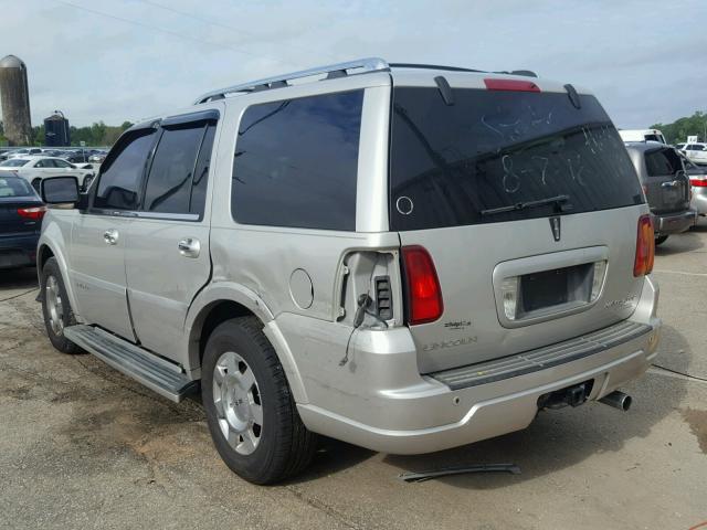 5LMFU27526LJ22192 - 2006 LINCOLN NAVIGATOR SILVER photo 3