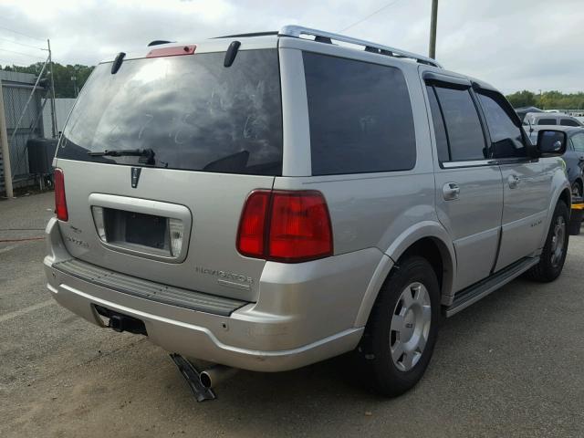 5LMFU27526LJ22192 - 2006 LINCOLN NAVIGATOR SILVER photo 4