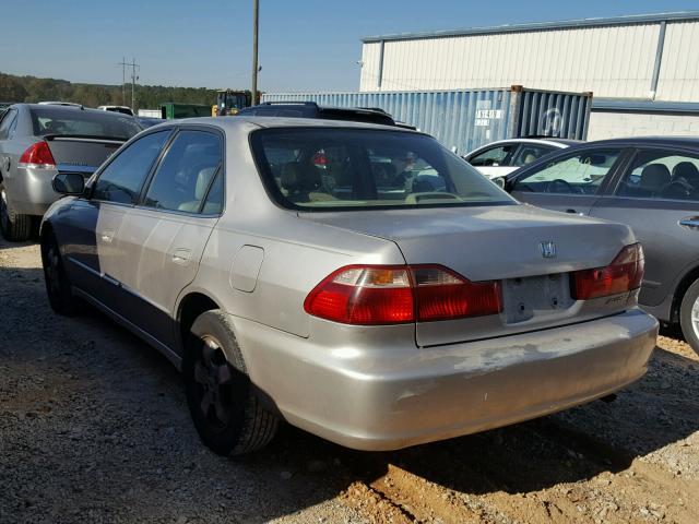 1HGCG6678XA079293 - 1999 HONDA ACCORD SILVER photo 3