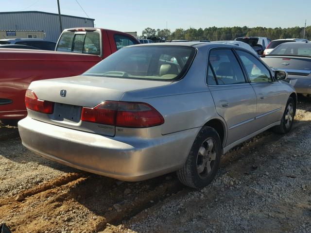 1HGCG6678XA079293 - 1999 HONDA ACCORD SILVER photo 4