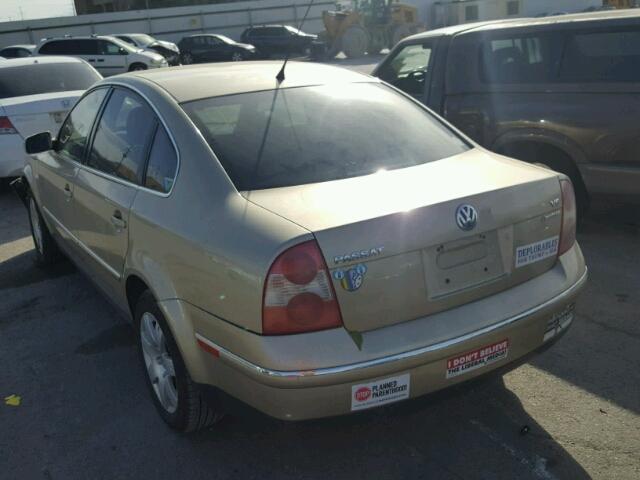 WVWTH63B01E171101 - 2001 VOLKSWAGEN PASSAT GLX 棕色 照片 3