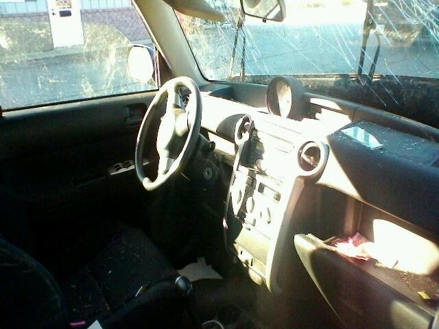 JTLKT324164065348 - 2006 TOYOTA SCION XB BLACK photo 5