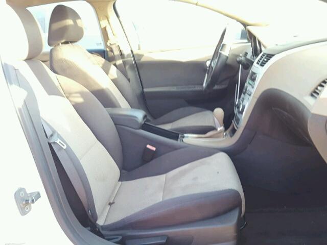 1G1ZB5EB4AF234190 - 2010 CHEVROLET MALIBU LS თეთრი ფოტო 5