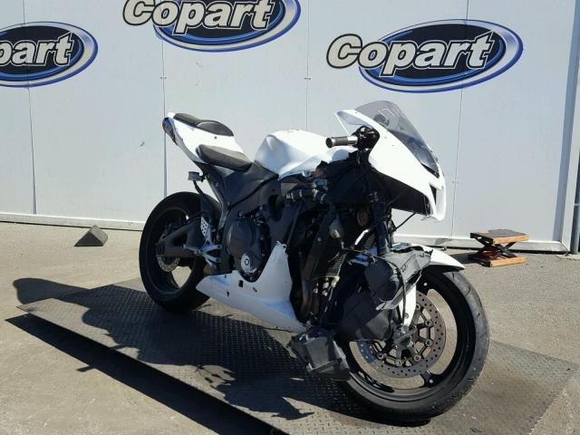 JH2PC40408M102068 - 2008 HONDA CBR600 RR WHITE photo 1