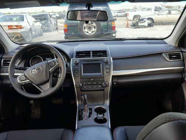 4T1BF1FK3HU811653 - 2017 TOYOTA CAMRY LE შავი ფოტო 9