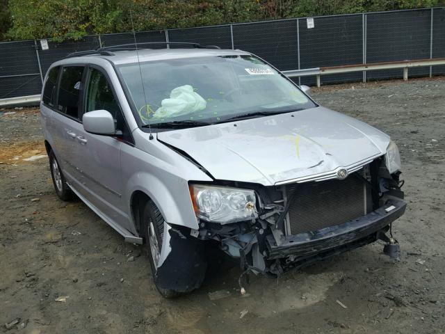 2A4RR5D17AR307096 - 2010 CHRYSLER TOWN & COU SILVER photo 1