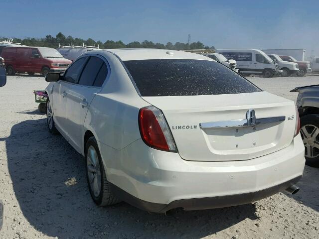 1LNHM93R69G613732 - 2009 LINCOLN MKS WHITE photo 3