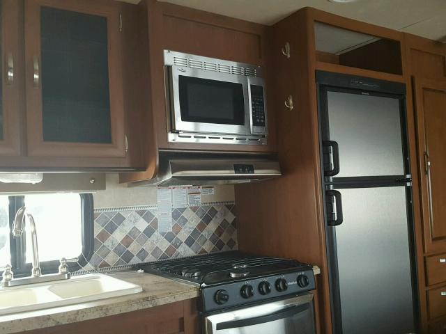 4X4TSMB22FA314095 - 2015 SALM FOREST RIV GRAY photo 8