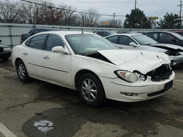 2G4WD532851329237 - 2005 BUICK LACROSSE C WHITE photo 1