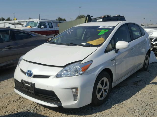 JTDKN3DU4D5698582 - 2013 TOYOTA PRIUS WHITE photo 2