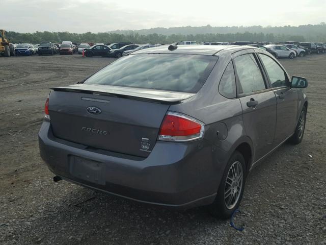 1FAHP3FN8AW211566 - 2010 FORD FOCUS SE GRAY photo 4