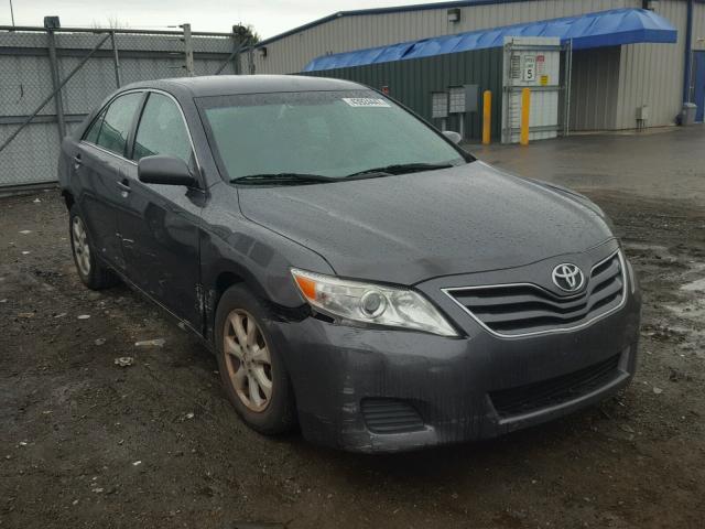 4T1BK3EKXBU132009 - 2011 TOYOTA CAMRY SE GRAY photo 1