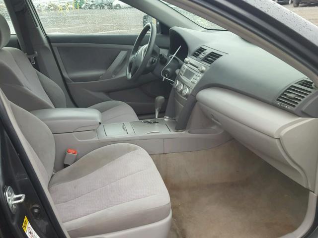 4T1BK3EKXBU132009 - 2011 TOYOTA CAMRY SE GRAY photo 5