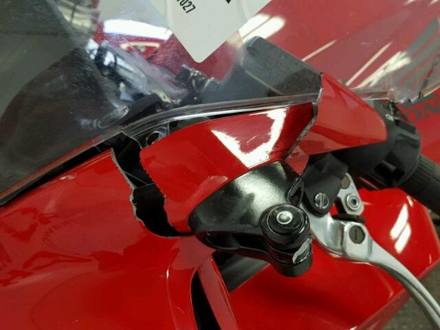 JH2RC46154M601027 - 2004 HONDA VFR800 RED photo 16