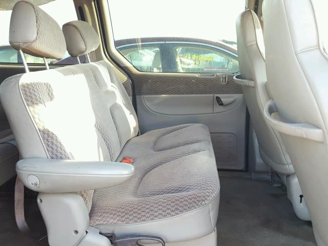 1C4GJ44G2YB729322 - 2000 CHRYSLER GRAND VOYA GREEN photo 6