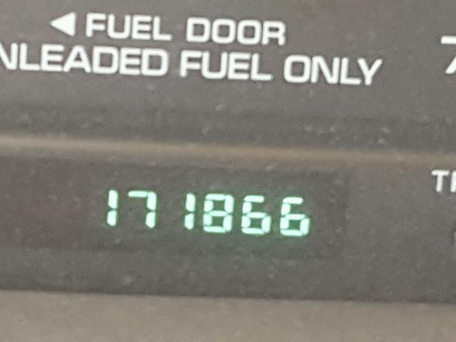 1C4GJ44G2YB729322 - 2000 CHRYSLER GRAND VOYA GREEN photo 8