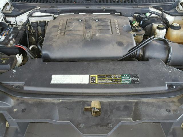 5LMFU27R03LJ35909 - 2003 LINCOLN NAVIGATOR 白色 照片 7