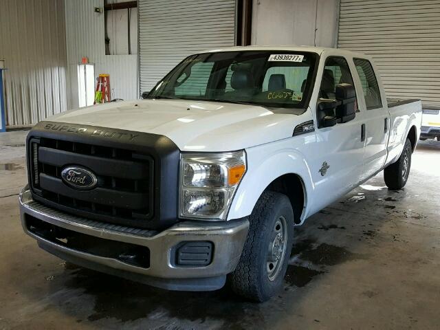 1FT8W3AT6BEC66236 - 2011 FORD F350 SUPER WHITE photo 2