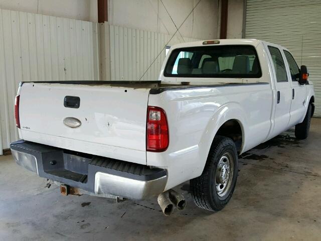 1FT8W3AT6BEC66236 - 2011 FORD F350 SUPER WHITE photo 4