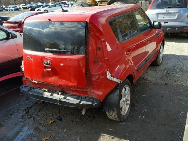 KNDJT2A27B7329246 - 2011 KIA SOUL RED photo 4