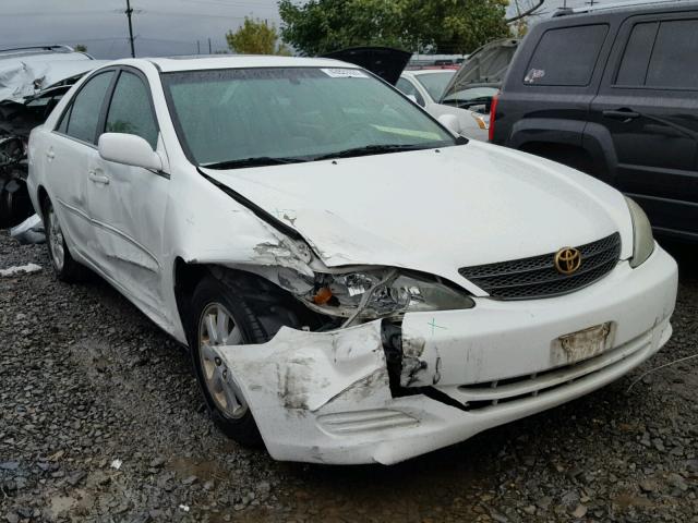 4T1BE32K82U059072 - 2002 TOYOTA CAMRY LE WHITE photo 1