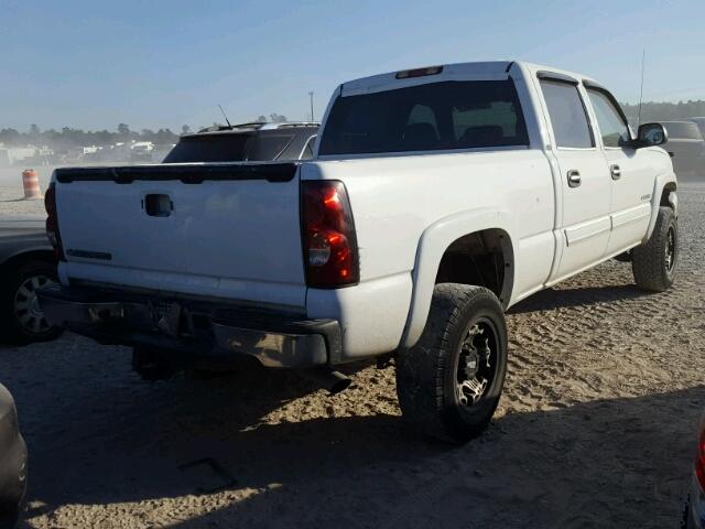 1GCGC13UX6F106875 - 2006 CHEVROLET SILVERADO WHITE photo 4