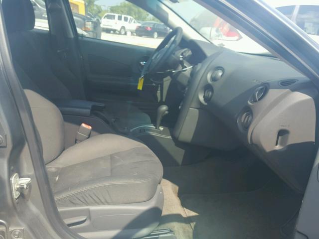 2G2WP522141277112 - 2004 PONTIAC GRAND PRIX GRAY photo 5