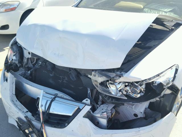 JH4CU2F6XDC011597 - 2013 ACURA TSX TECH WHITE photo 9