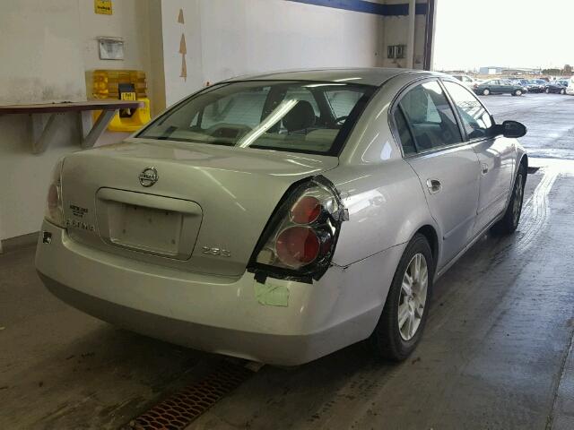 1N4AL11D55C166674 - 2005 NISSAN ALTIMA SILVER photo 4