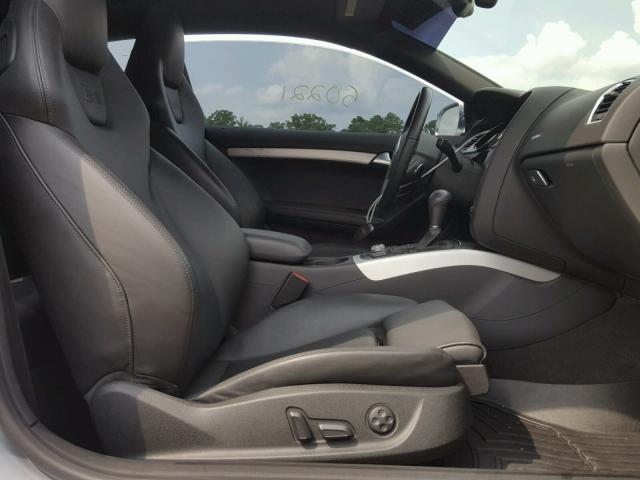 WAUVVAFR1CA003505 - 2012 AUDI S5 PRESTIG SILVER photo 5