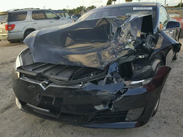 5YJSA1E1XGF173257 - 2016 TESLA MODEL S Սև լուսանկար 9