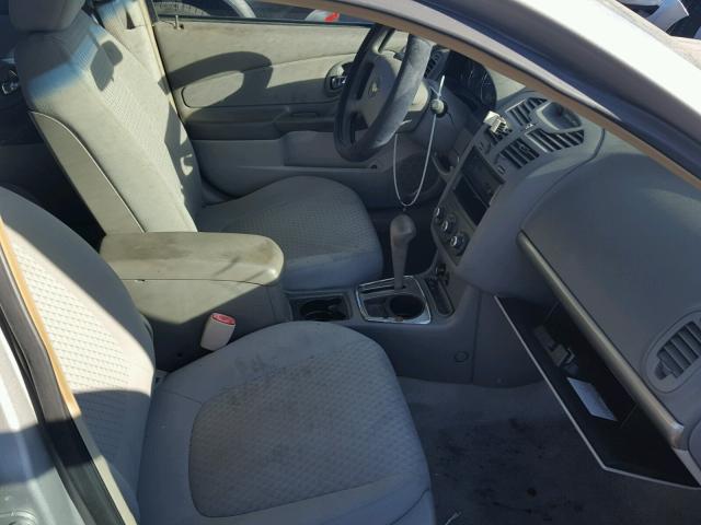 1G1ZS51826F169406 - 2006 CHEVROLET MALIBU LS GRAY photo 5